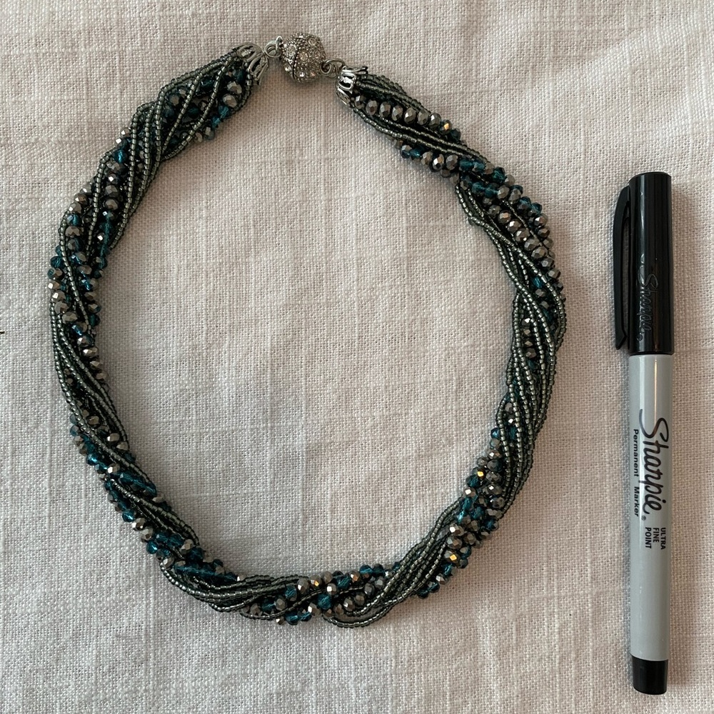 Magnetic clasp, green beaded twist necklace
